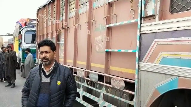 Jammu-Srinagar National Highway closed due to snowfall