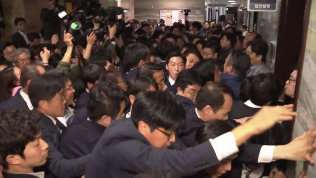 검찰, '패스트트랙 충돌' 한국당 의원 20명 소환 통보 / YTN