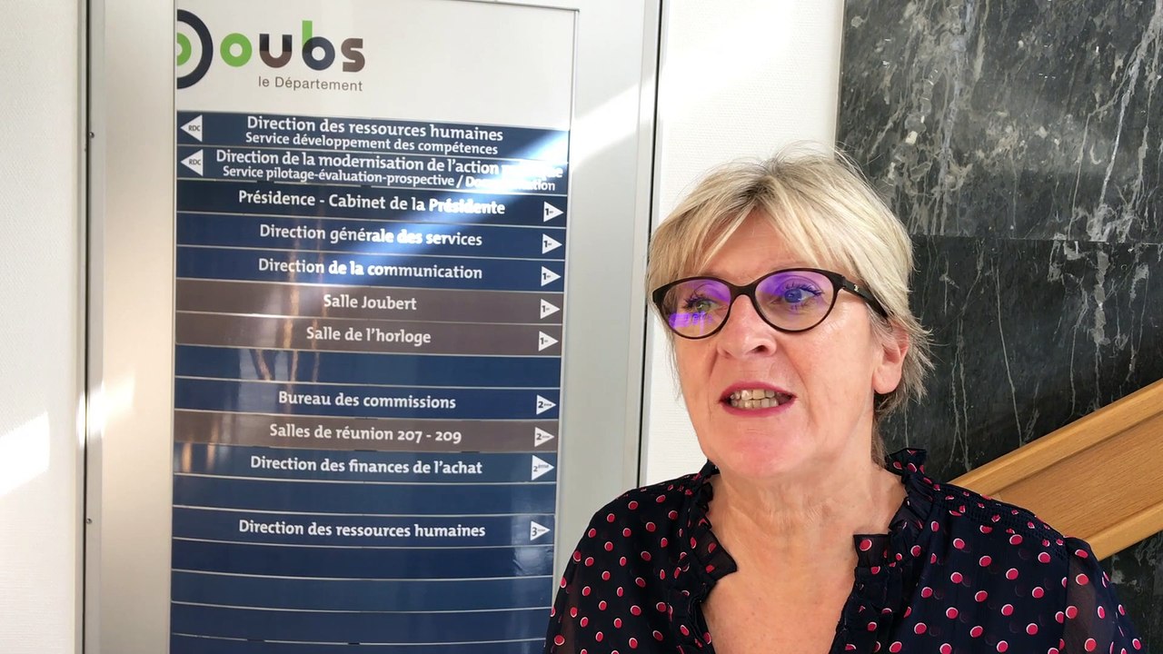 Le Conseil Départemental  de Besançon rend hommage à Jacques Chirac