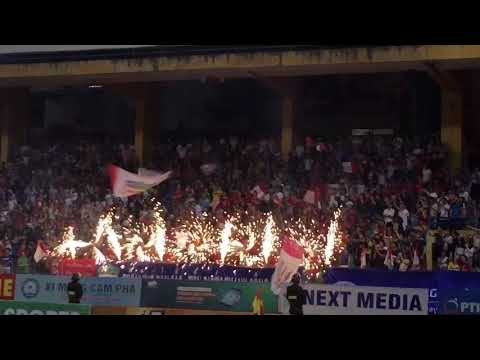 Khoảnh khắc Ngọc Hải gặp Tuấn Anh và các cầu thủ HAGL