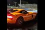 VÍDEO: Un Dodge Viper hace una salvada brutal en una drag race