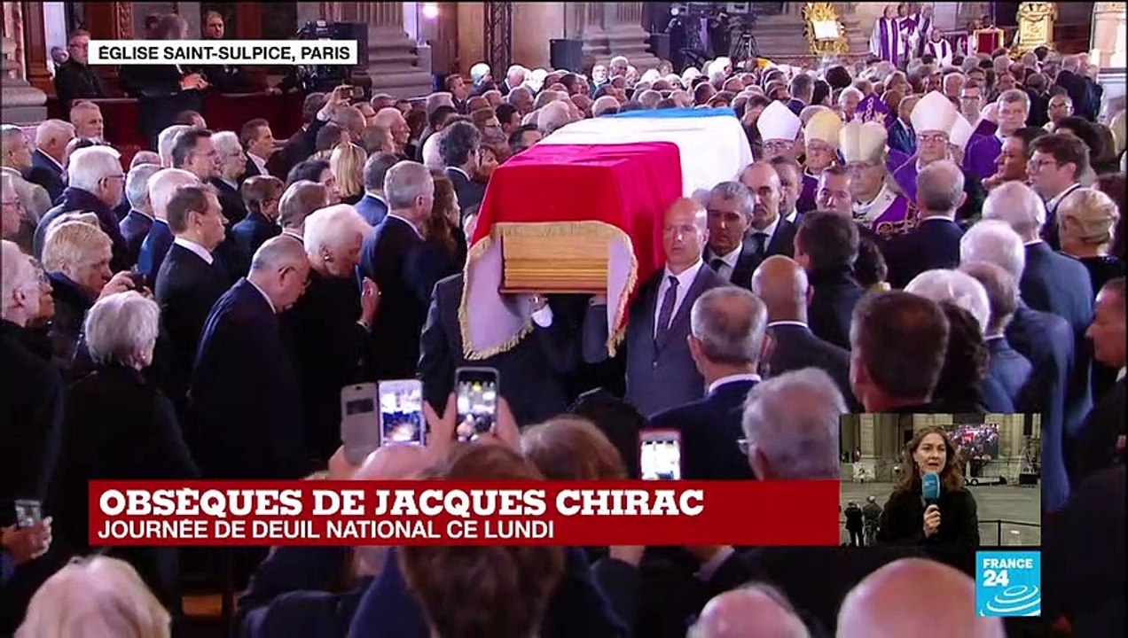 Obsèques de Jacques Chirac : le cercueil de l'ancien président applaudi à la sortie de l'église