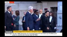 Hommage à Jacques Chirac : Regardez l'ex président américain Bill Clinton arriver sous les applaudissements à l'Eglise Saint-Sulpice
