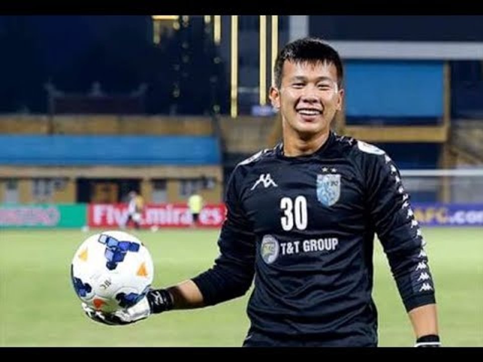 Văn Công bắt hay thế này, Bùi Tiến Dũng có cơ hội bắt chính không ta? | NEXT SPORTS
