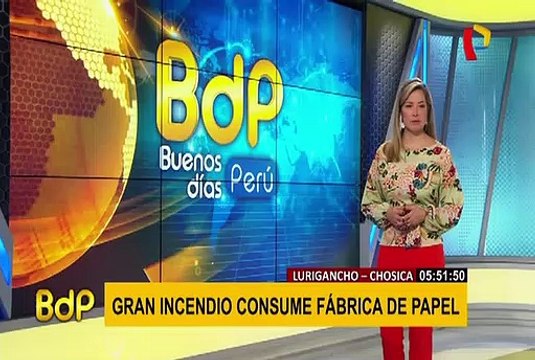 Chosica: incendio de grandes proporciones destruye fábrica de papel