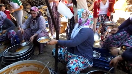 Muhtar bu geleneğini 8 yıldır sürdürüyor