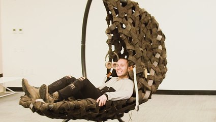 This giant cocoon pod is designed to ease office stress in 7 minutes