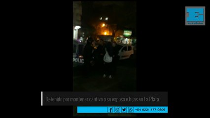 Скачать видео: Armado con un cuchillo mantuvo cautivas a su esposa y a sus hijas en su casa de El Mondongo