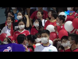 CĐV Gia Lai bịt khẩu trang, không cổ vũ, gửi thông điệp đến bầu Đức? | NEXT SPORTS