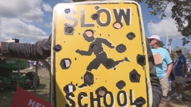 Once condados de Florida permitirán maestros armados a partir del martes