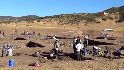 Tarihi kazılarda "Çömlek" içinde 3 bin yıllık buğday taneleri çıktı