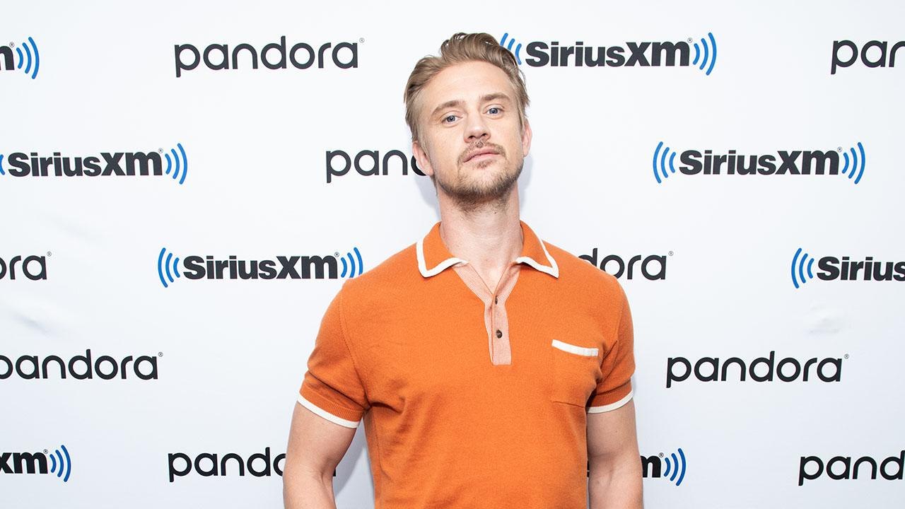 Boyd Holbrook Talks About Bonding with Costar M...