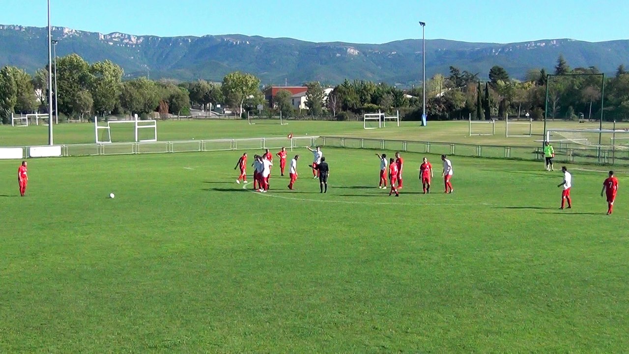 Le But sur coup-franc de Joris