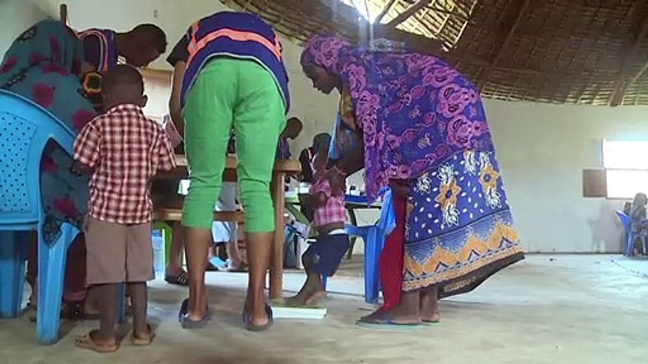 'Safari Doctors' help isolated villagers in remote parts of Kenya