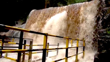 நீர் வரத்து அதிகரிப்பால் சுருளி அருவியில் குளிக்கத்தடை.