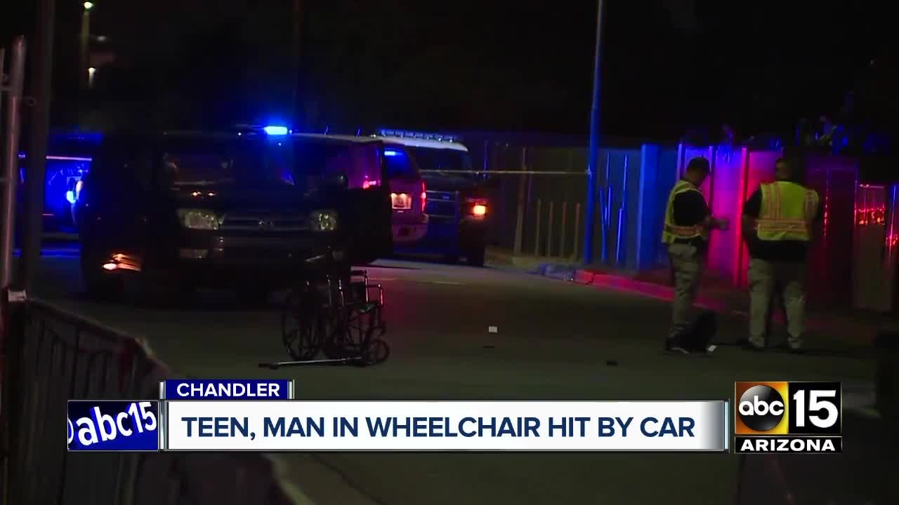 Two Chandler pedestrians hit by vehicle, hospitalized