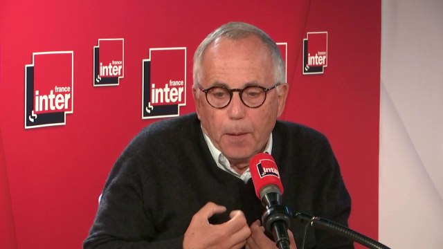 Fabrice Luchini : Lui n'a plus d'idées, mais autour du maire ils ont énormément d'idées, ce ne sont que des idées ! Cette homme aurait pu aller voir un psychanaliste, parce qu'il est vide, il a l'impression de devenir très bête.