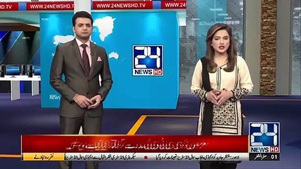 Police Ehalkaron Ki Khatoon Ke Sath Ijtimai Zyati, Video Bhi Banatay Rahay