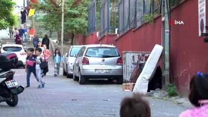 Hasarlı okulun öğrencileri, yeni okulunda ders başı yaptı