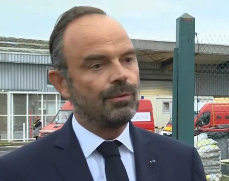 Rouen : Edouard Philippe se rend à l'usine Lubrizol