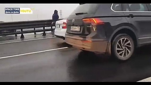 В Петербурге «Паровозик» из шести машин образовался у вантового моста