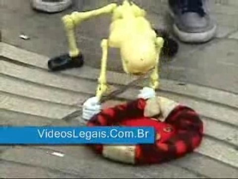 mdr..ma marionnette squelette..mdr