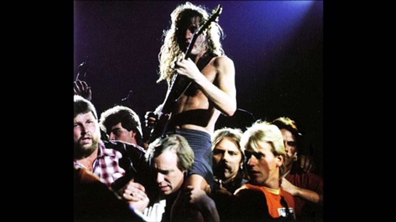AC / DC - 09 - Shoot to thrill (Heidelberg - 1986)