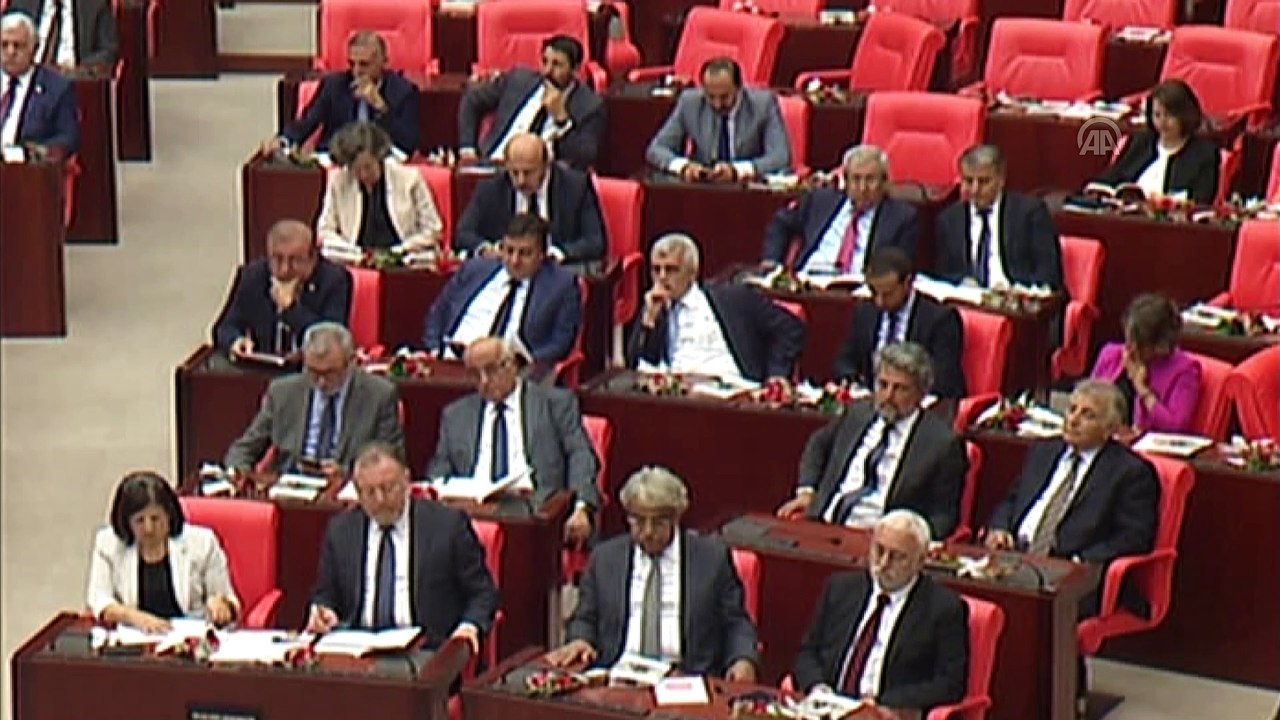 Cumhurbaşkanı Erdoğan: 'Terörle ve şiddetle arasına mesafe koyan tüm kesimleri, milli meselelerde aynı ortak paydada buluşmaya davet ediyoruz' - TBMM