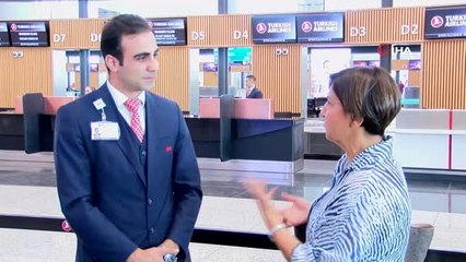 Deprem anında yolcuyu koruyan TGS personeli, aynı yolcuyla tekrar buluştu