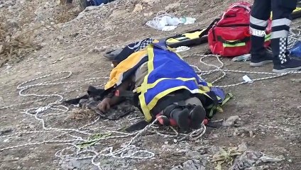 Güvercin gübresi almak isterken 80 metreden düşerek öldü