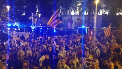 Manifestación por el 1-O frente a la Delegación del Gobierno en Cataluña