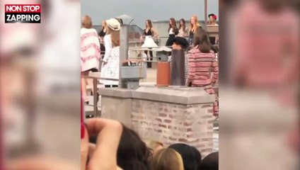 Fashion Week parisienne : "Marie s'infiltre" s'incruste au défilé Chanel (vidéo)
