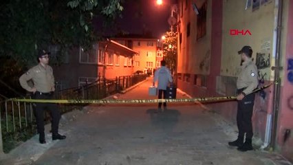 Eşinin boğazını falçata ile keserek öldürdü