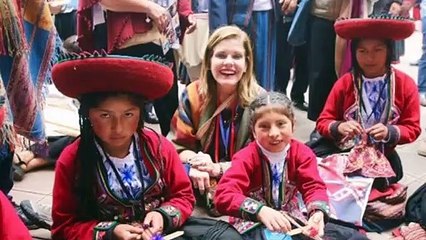 Presidenta nombrada por el disuelto Congreso peruano renuncia, afianzando el poder de Vizcarra