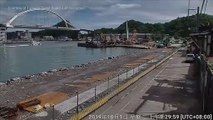 Actual footage of Taiwan bridge collapse