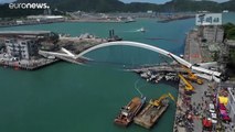 انهيار جسر في تايوان