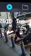 นักศึกษาเสียบกุญแจรถทิ้งไว้ เผลอแป๊บเดียว โดนขโมยต่อหน้า(ชมคลิป)