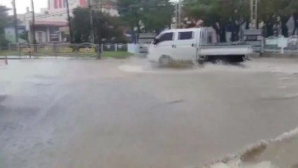 포항서 도로 일부 침수·정전 피해 / YTN