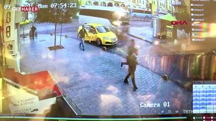 Esnaf ve çevredekiler seferber oldu, kapkaççı yakalandı