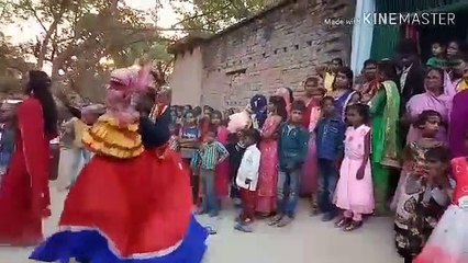Watch old-fashioned saddle dance with girls