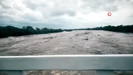 - Tropikal Fırtına 'Narda' Meksika'yı Vurdu: 2 Ölü