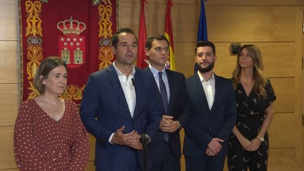Rivera y Aguado se reúnen con cargos de Cs-M en Asamblea