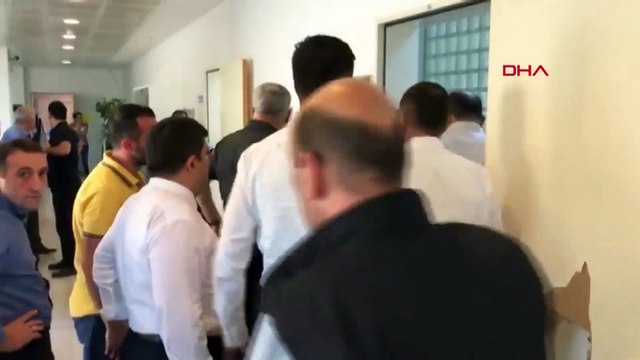 Son dakika... Gemlik Belediyesi'nde hareketli dakikalar! Belediye Başkanı kapıyı kırıp yardımcısını kurtardı