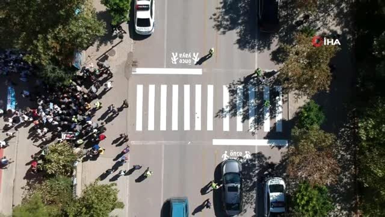 Isparta'da yaya geçidi nöbeti havadan görüntülendi