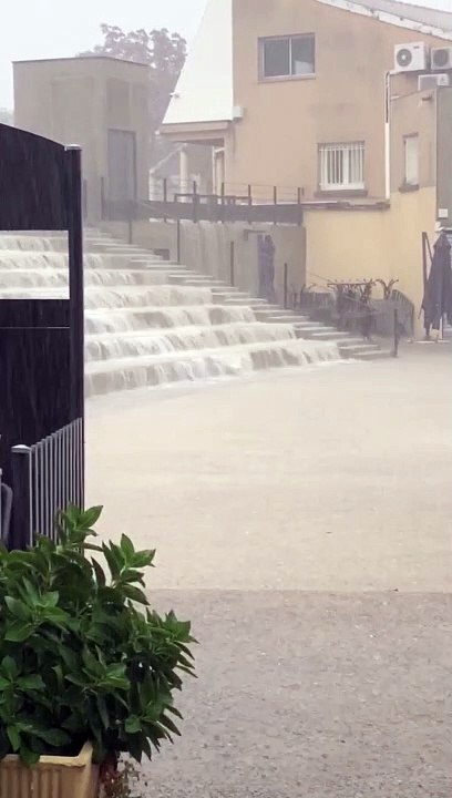 Le port de Colombiers sous la pluie