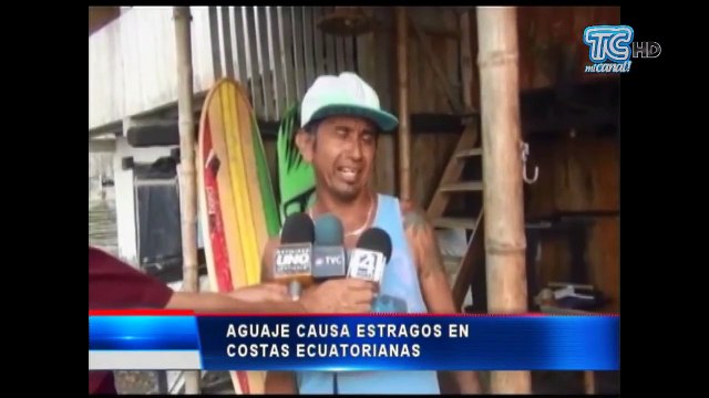 Playas en la provincia de Esmeraldas sufren daños por aguajes