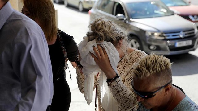 Κύπρος: Άρχισε η δίκη για την ψευδή καταγγελία περί ομαδικού βιασμού της 19χρονης Βρετανίδας