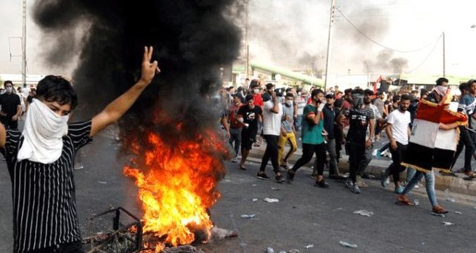 Irak'ta devam eden hükümet karşıtı gösterilerde yaşamını yitirenlerin sayısı 8'e yükseldi