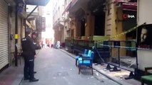 Beyoğlu'nda tarihi bina çökme riski nedeniyle boşaltıldı