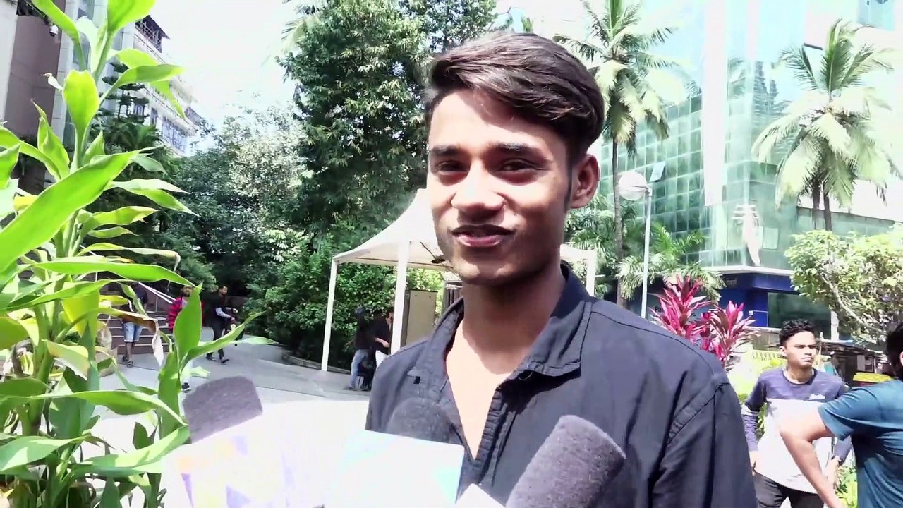 Hrithik Vs Tiger: Who's The Best? | WAR Public Reaction/Review